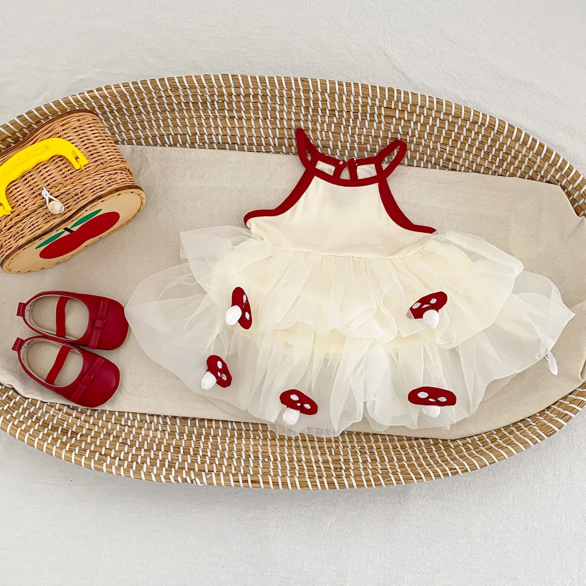2026 New Children's Clothing Girls' Skirt Summer Children's Princess Skirt Strap Mesh Dress Girls' jumpsuit Pong Skirt