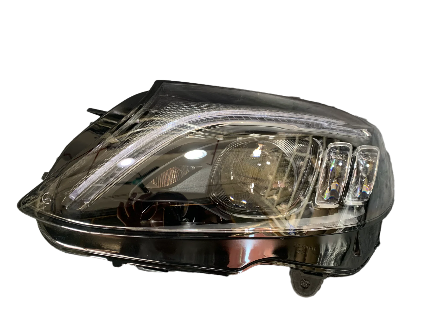 Automotive headlights are suitable for Mercedes Benz C-Class W205 LED geometric beam headlights with high-quality headlights