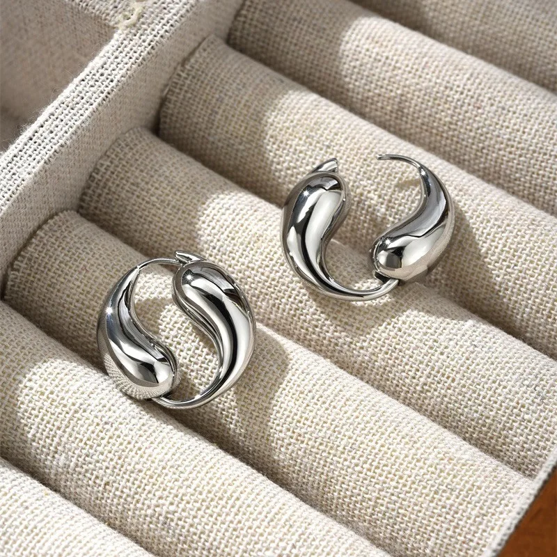 Peri'sbox Unusual Solid Gold Silver Plated Ying Yang Huggie Hoop Earrings for Women Chunky Statement Taiji Thick Ear Hoops Trend view 6