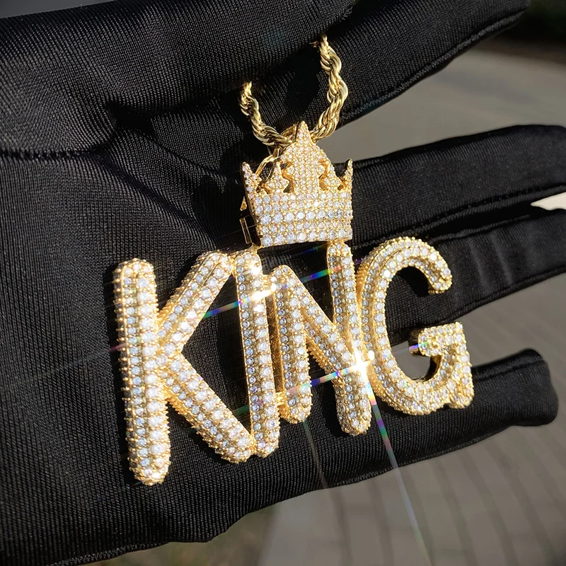 

Ожерелье-подвеска с надписью KING в стиле хип-хоп, инкрустированное стразами CZ 5A+, для мужчин, в стиле рэперских украшений, золотистого и серебристого цвета