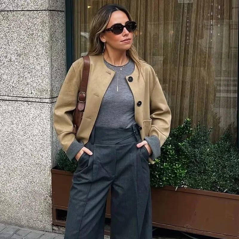 

Темпераментное пригородное короткое пальто цвета хаки, куртка в стиле ретро, замшевое пальто с длинными рукавами, модное замшевое пальто с круглым вырезом и карманами