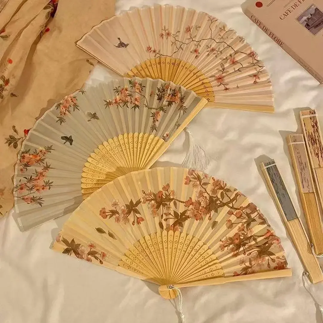 Hand Fold Fan New Chinese Style Dance Props Retro Shell Fan Woman Men Bamboo Wood Silk Flower Folding Fan Portable