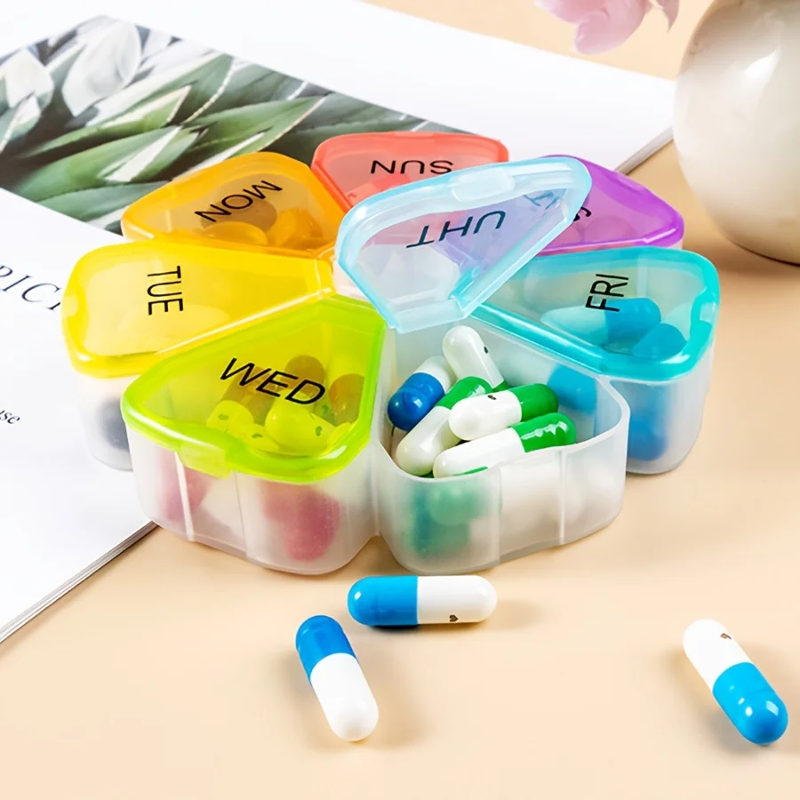 7-day weekly portable 7-grid pill box, divided into petal shaped pill boxes