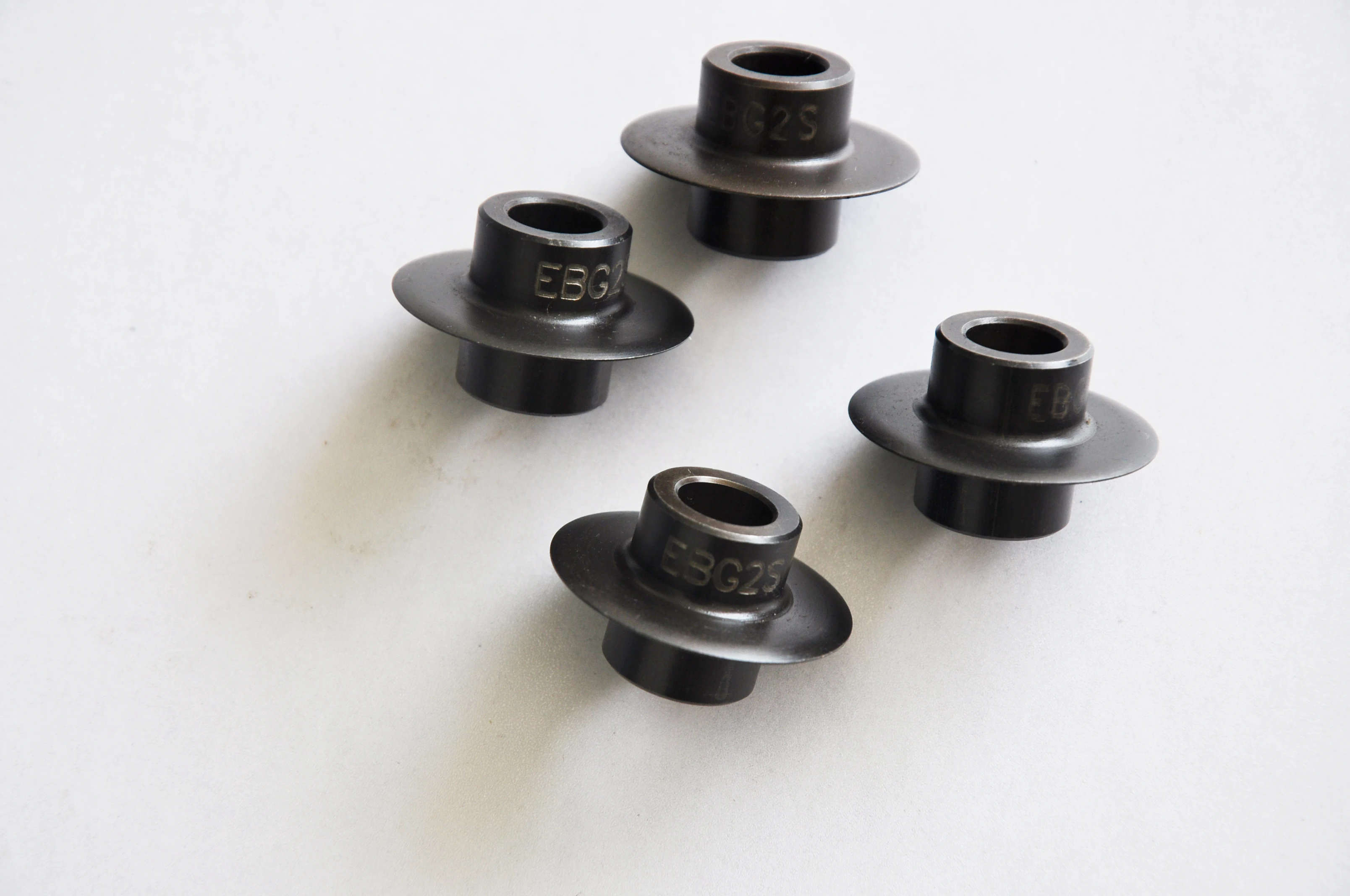 Ruedas de acero de grado industrial y cuchillas de corte Cortadores de tubos rígidos y de trabajo electrónico con soporte OEM personalizable