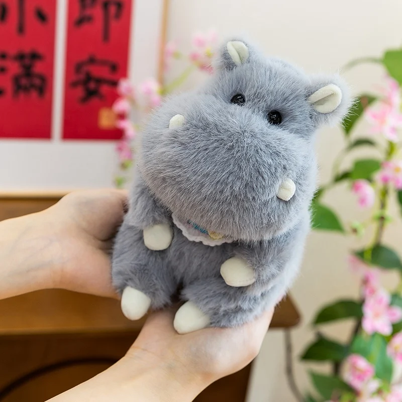 Simpatici giocattoli di peluche di maiale di ippopotamo seduti, bambola di animale di cartone animato di peluche morbido, ciondolo per bambola di coniglietto grasso adorabile per regali di compleanno