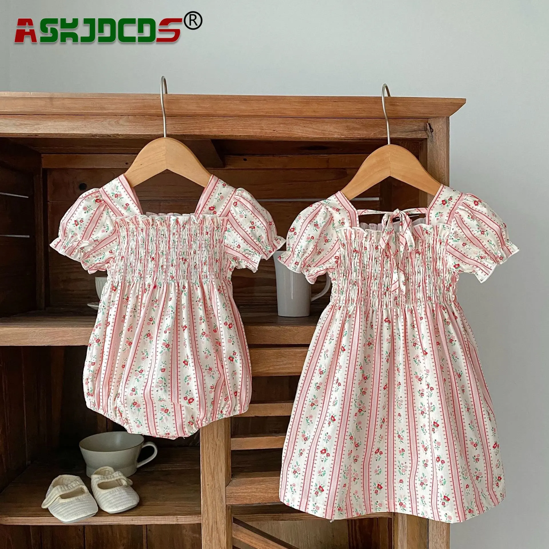 

Summer Newborn Big Sister Dresses Kids Clothing Baby Girls Puff Sleeve Pleat Floral Stripe Outwear One-pieces Bodysuits