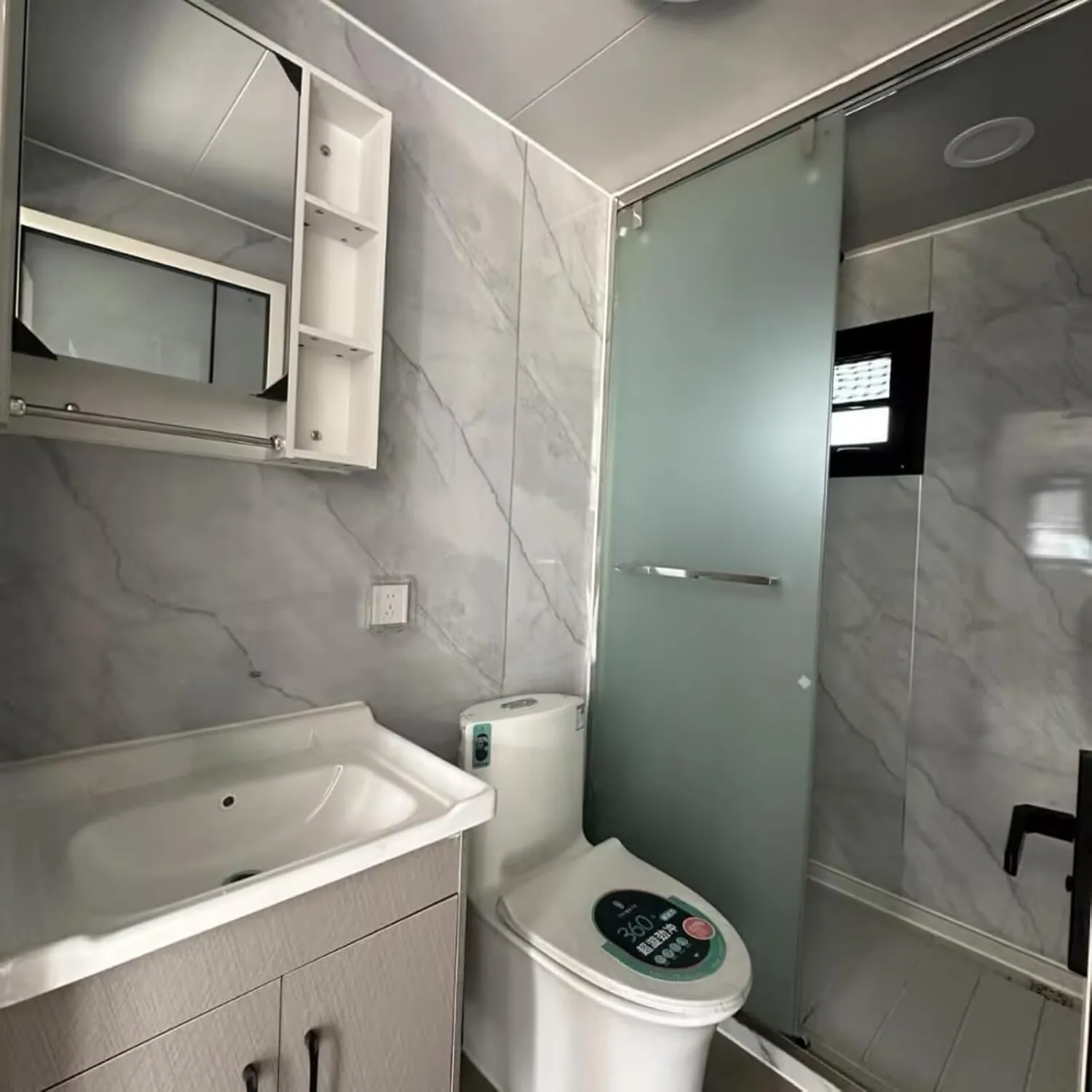 Factory Price 20ft 40ft Expandable Container House Ready Made Modular Luxury Living Prefabricated Houses Portable Foldable House