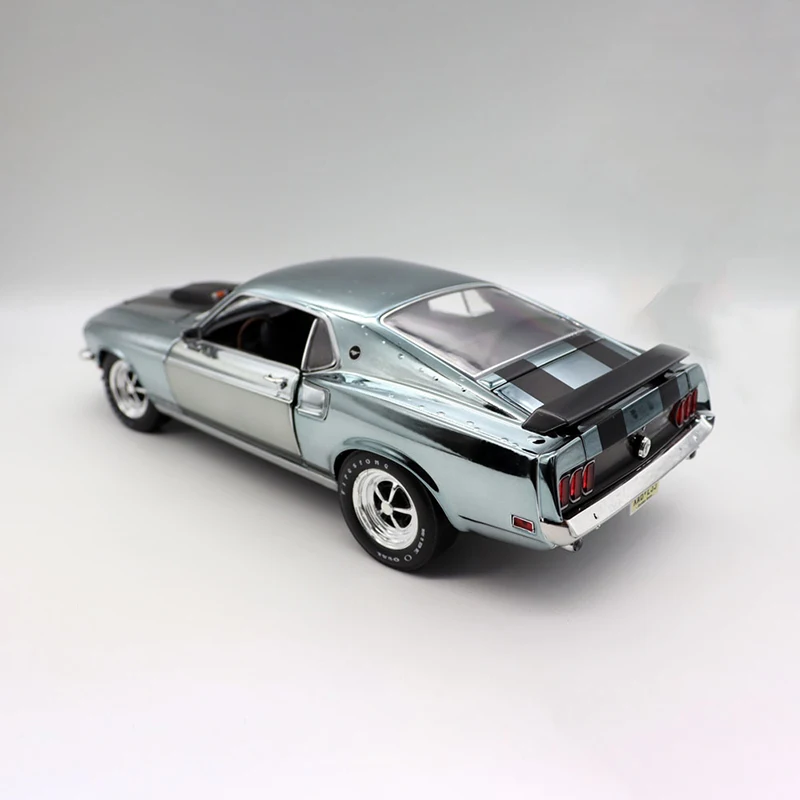 Diecast Alloy 1:18 Scale Ford Mustang BOSS 429 Cars Model Electroplated Color Adult Toys Classics Souvenir Gifts Static Display