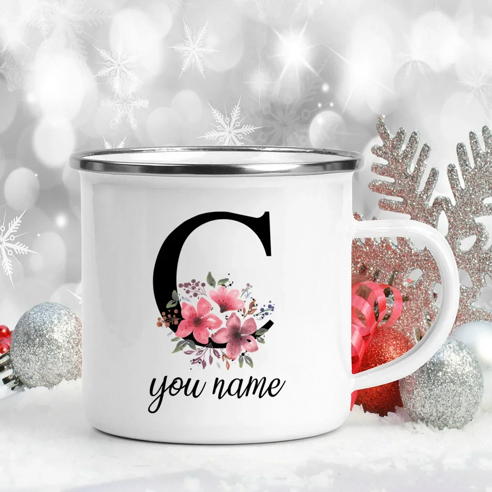 Tazza smaltata personalizzata con nome personalizzato Fiore Lettera Tazza con alfabeto Manico da campeggio Caffè Tè Latte Tazze Regali di compleanno festivi