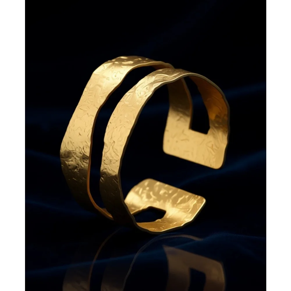 Brazalete Ajustable Chapado en Oro de 18K, Joyería Minimalista Hecha a Mano para Mujer