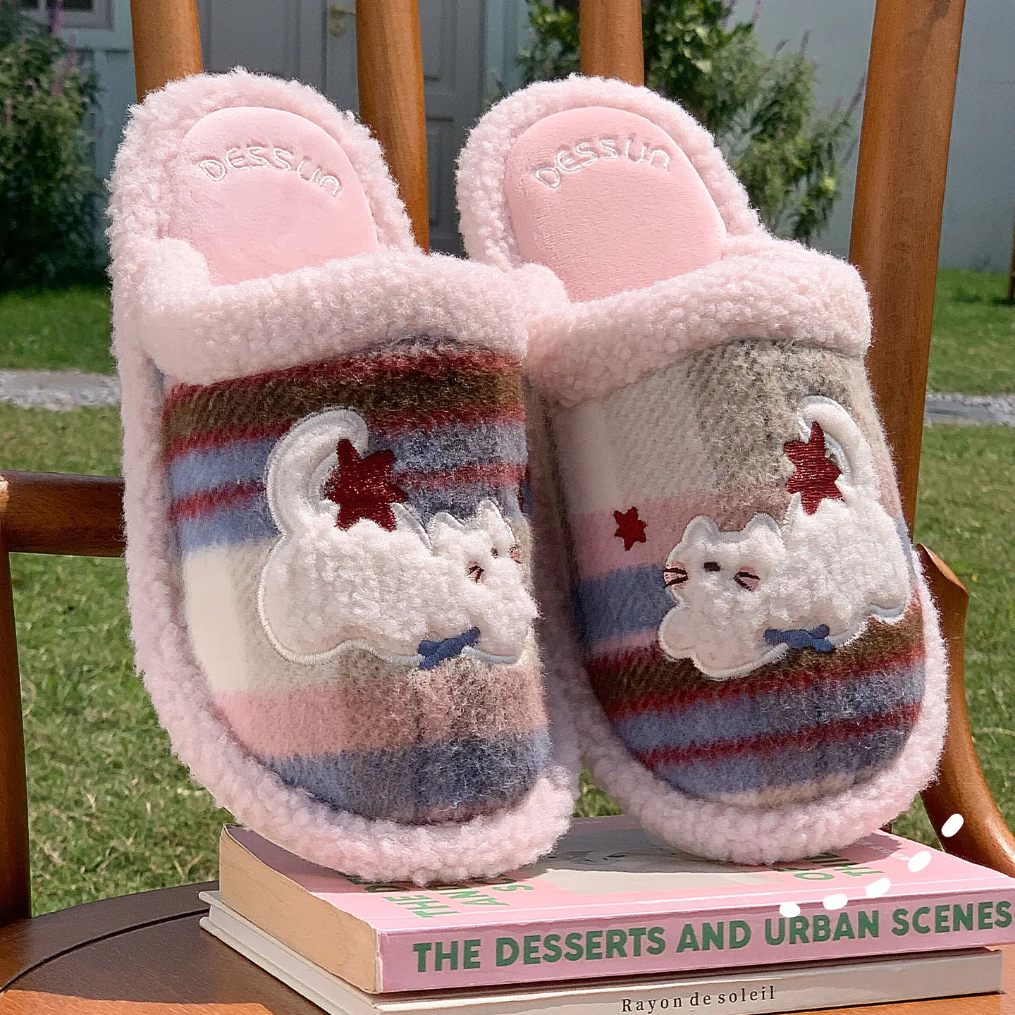 Womens Cartoon Cat Plush Slippers, Antibacterial Warm Plaid Fuzzy Non‑Slip Soft Indoor Home Winter Slippers