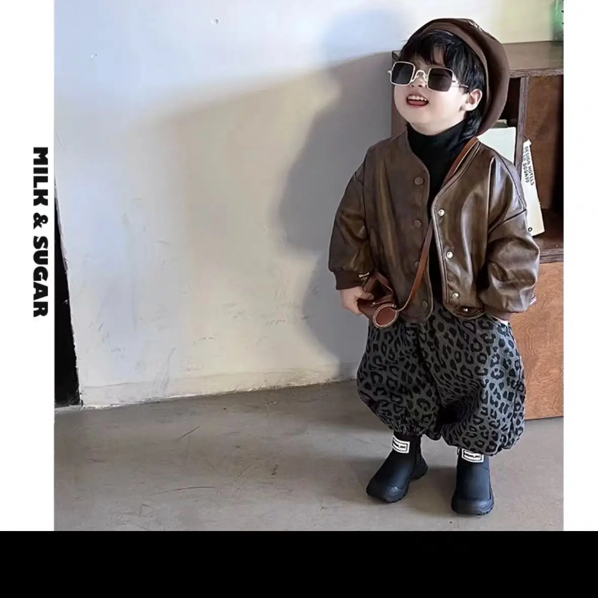 

Комплект из 3 предметов, осенняя кожаная куртка для мальчиков + футболка с высоким воротником + леопардовый принт, красивая уличная одежда для малышей