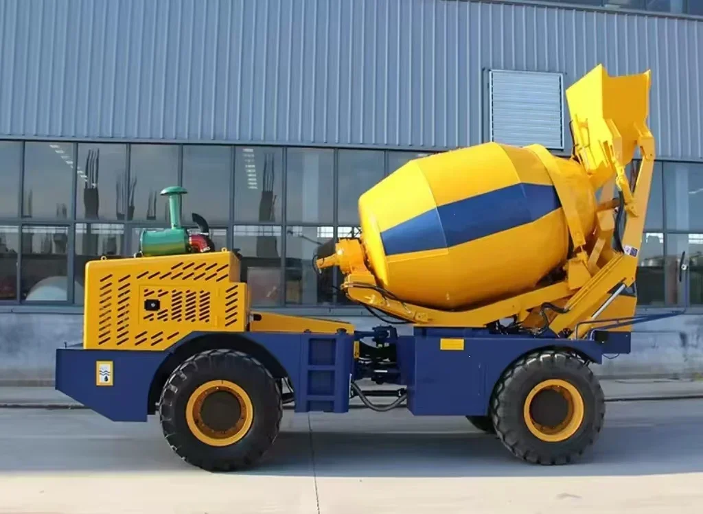 Small Self Loading Concrete Mixer Truck With Pump 3.5 Automatic Mobile Small Concrete Mixer Truck