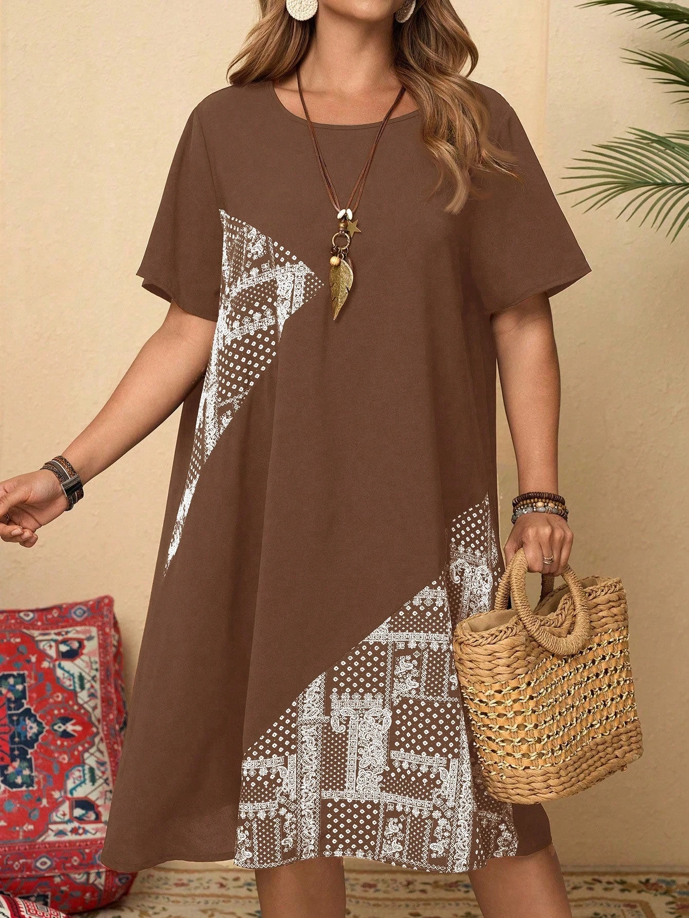 

Женское платье-футболка с геометрическим принтом, летняя модная повседневная спортивная модель высокого качества, с коротким рукавом и круглым вырезом, без застежек