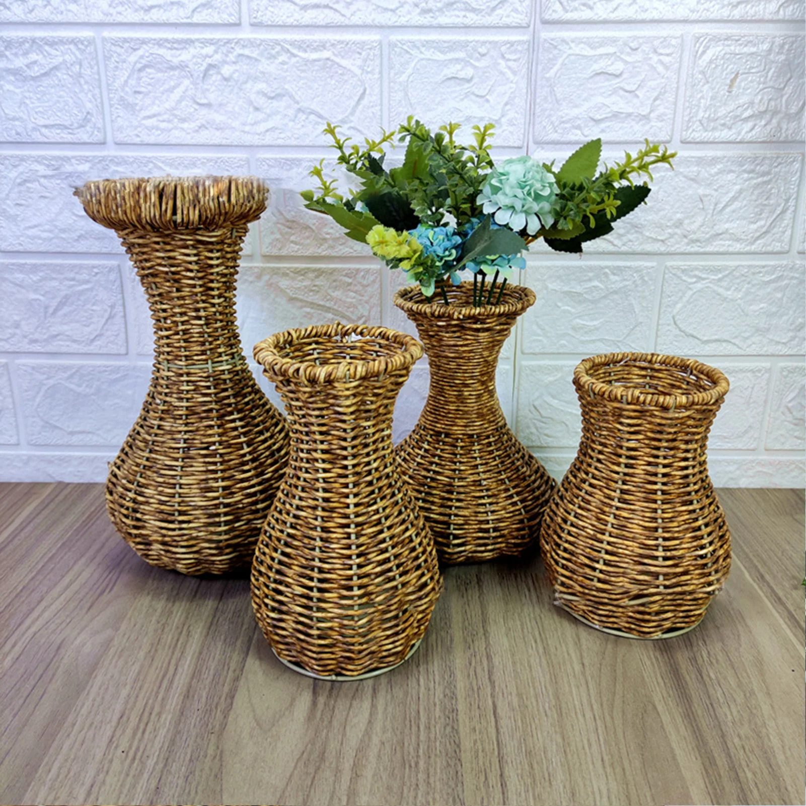 

2pcs Imitation Rattan Vase Plastic Basket Flower Embellishments Glass Vases Rattan Weaving Wicker Plant Dry Flower Vase Holder