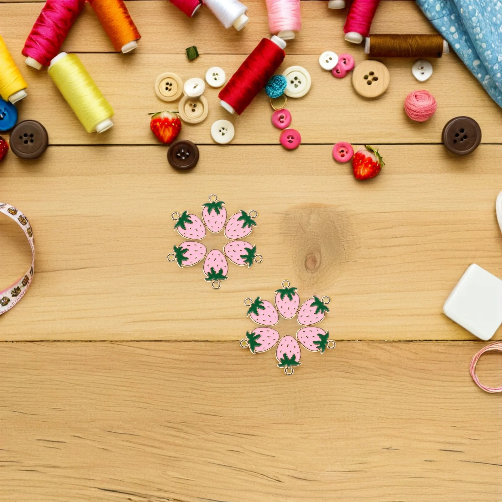 

Strawberry Pendant Charms for Bracelets Making DIY Hanging Ornament Craft Small Fruit Accessories Earring Alloy Keychain