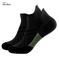 Calzini sportivi estivi anti-sudore Unisex donna uomo calzini traspiranti a tubo corto da corsa all'aperto pallacanestro calcio Fitness calzini alla caviglia