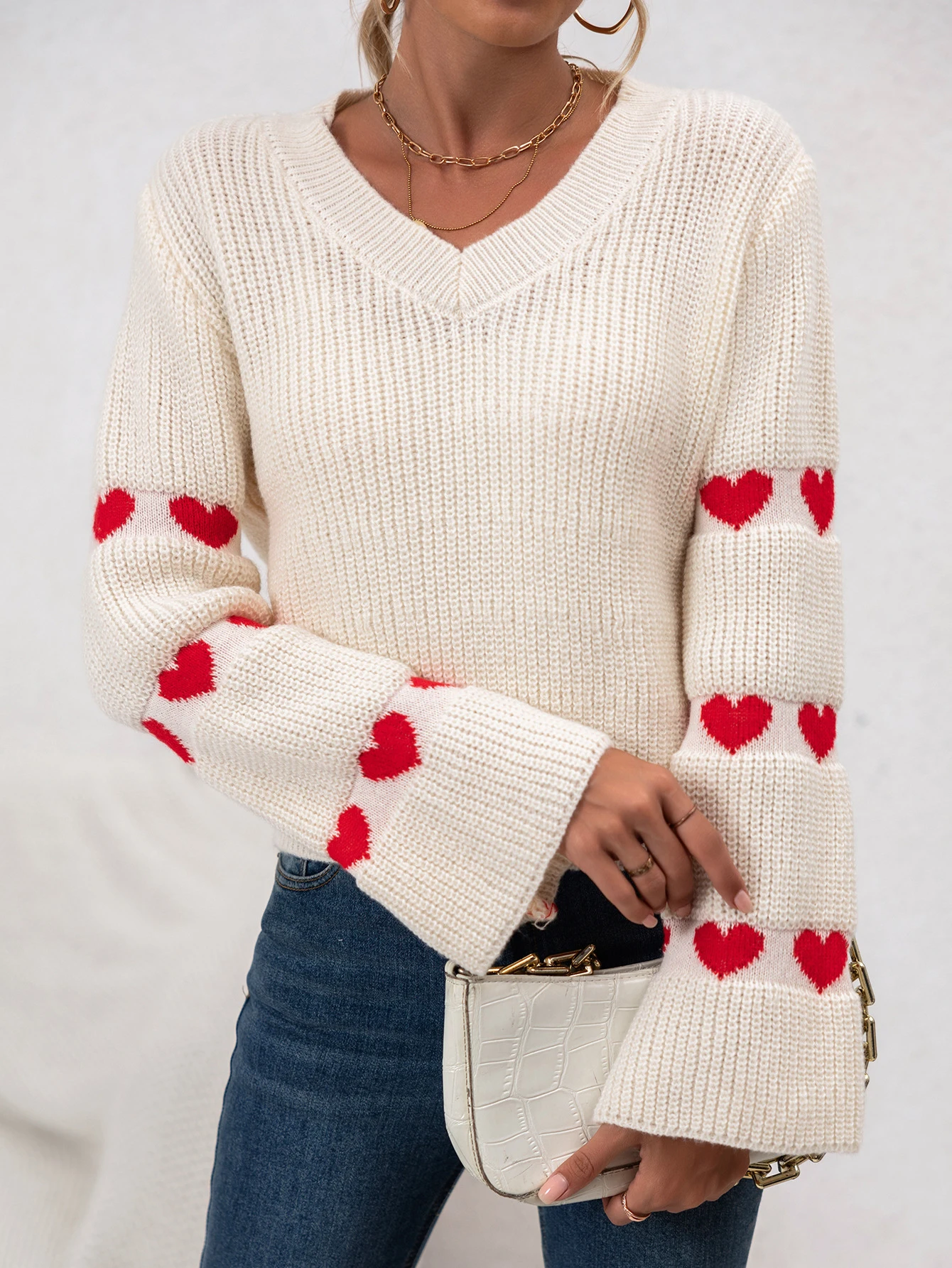 

Women's Long Sleeve V-Neck Sweater Autumn Winter Solid Color Heart Decor Daily Basic Fashion Top for Ladies