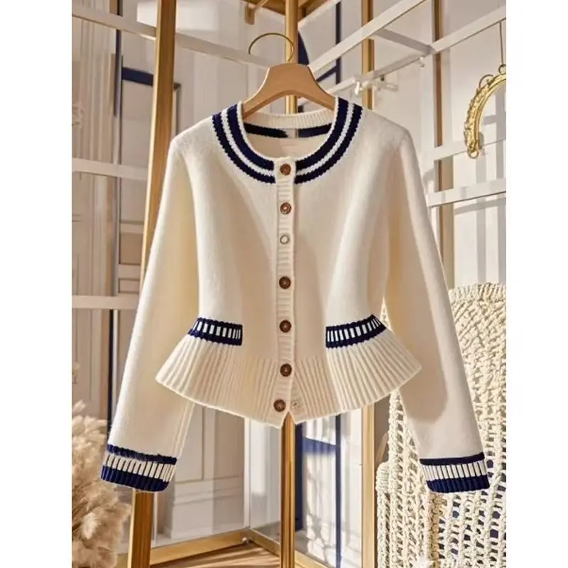 2025 Autumn French Elegant Knit Cardigan Women Beige Tapered Waist Office Chic Buttoned Round Neck Pullover