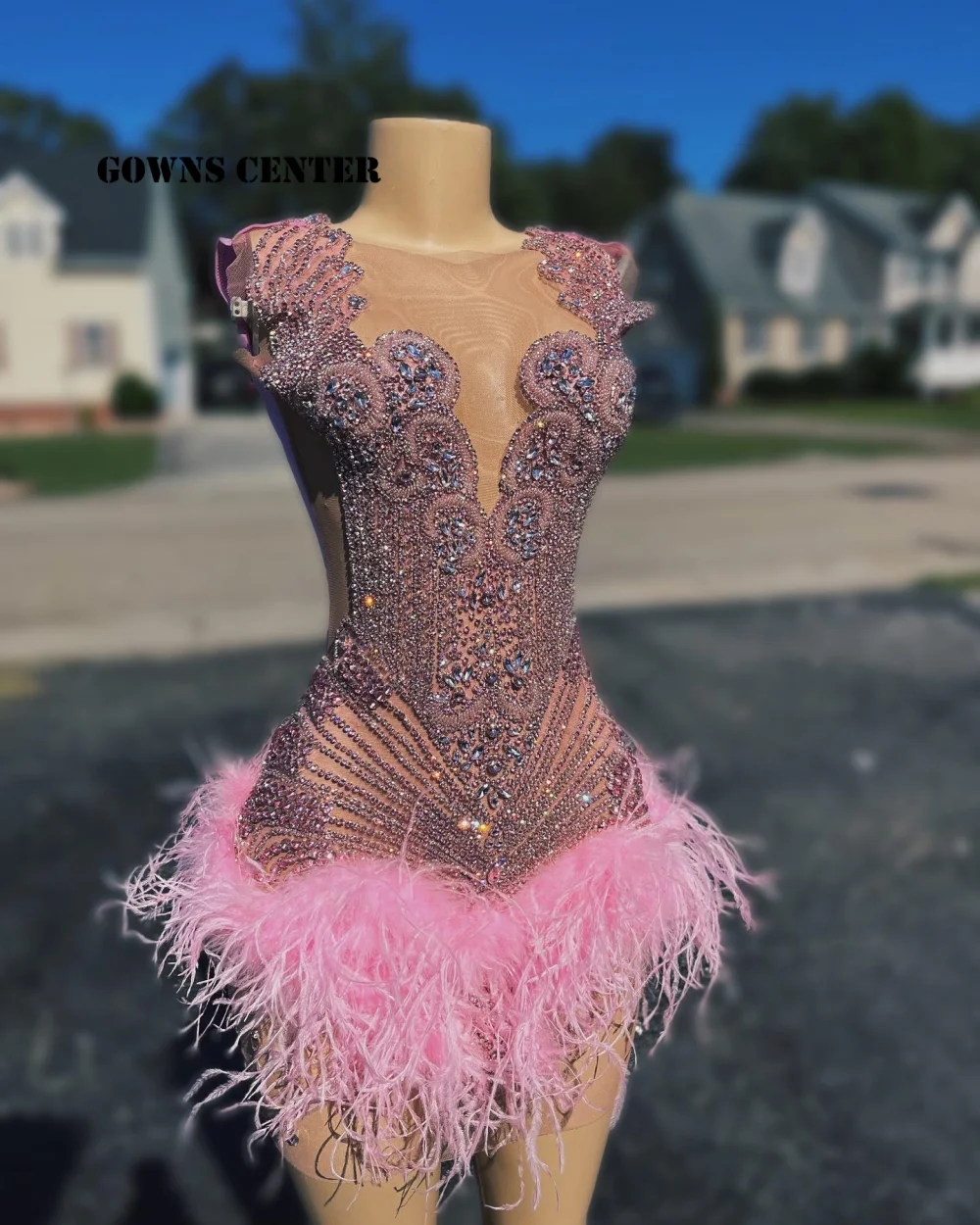 

2026 Sexy Pink Short Prom Dresses Glitter Crystal Feather Girl Birthday Party Gowns Cocktail Mini Homecoming Robe Customized