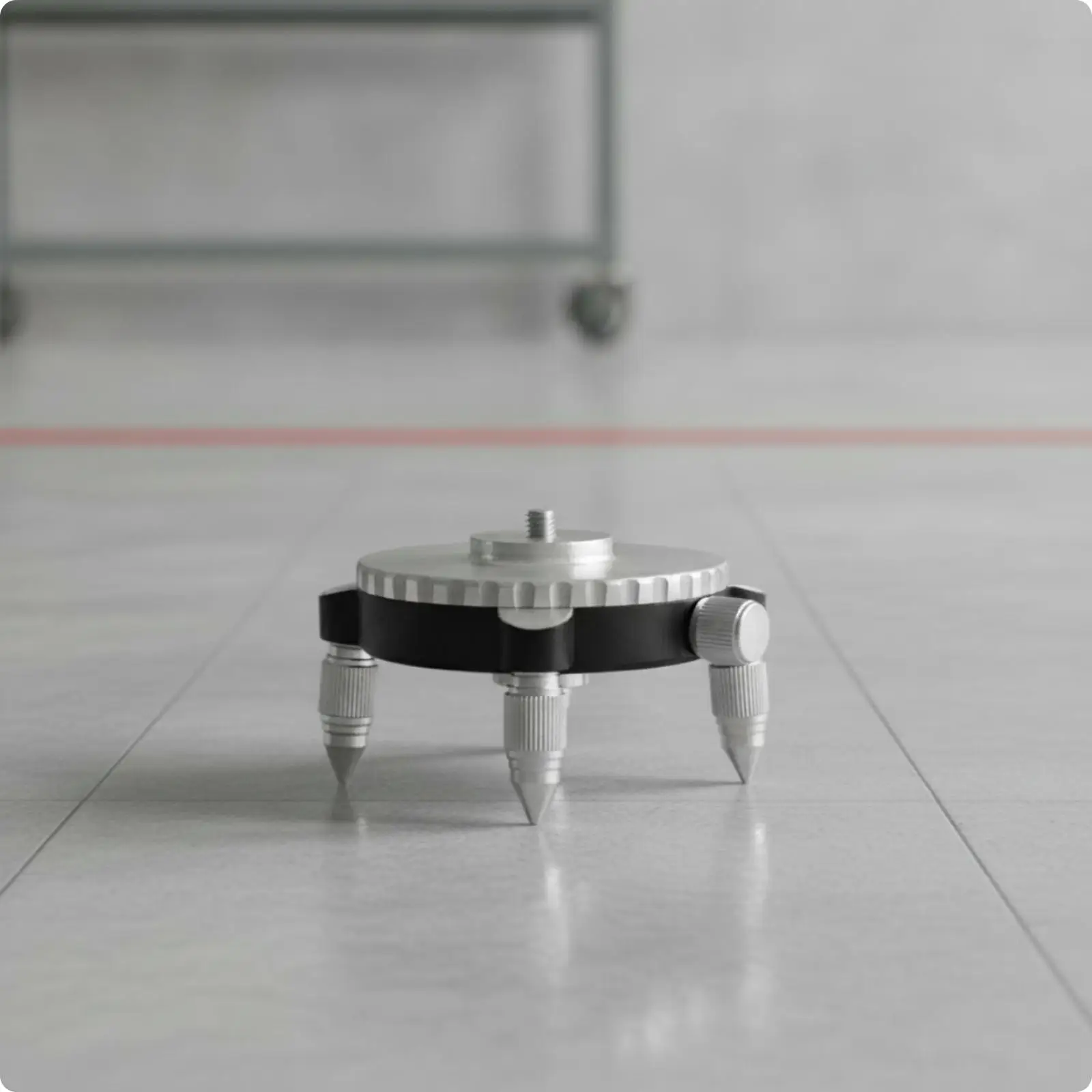 Leveling Base Adapter Portable Rotating Leveling Base Fine Adjustment Knobs Three Spike Legs for Stable Surveying Alignment