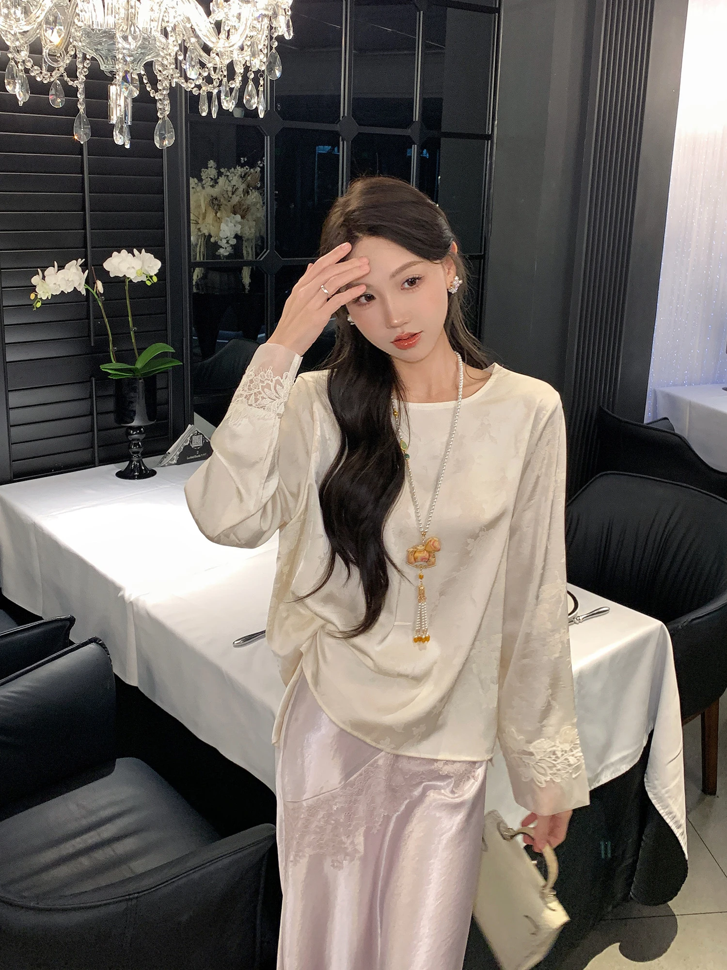 

Новая китайская вышитая блузка с круглым вырезом для женщин, весна 2026, новая базовая модель, с цветочным принтом, свободного кроя, с длинным рукавом