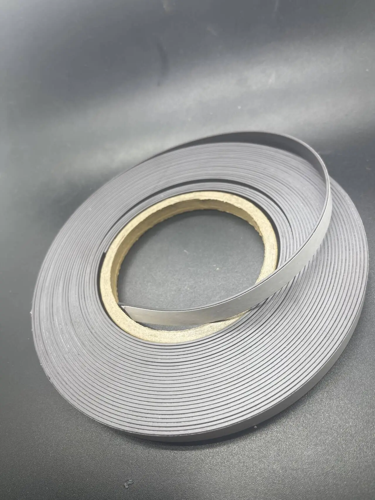 10Meter/lot Rubber Magnet 10*2mm self Adhesive Flexible Magnetic Strip Rubber Magnet Tape width 10mm  imanes