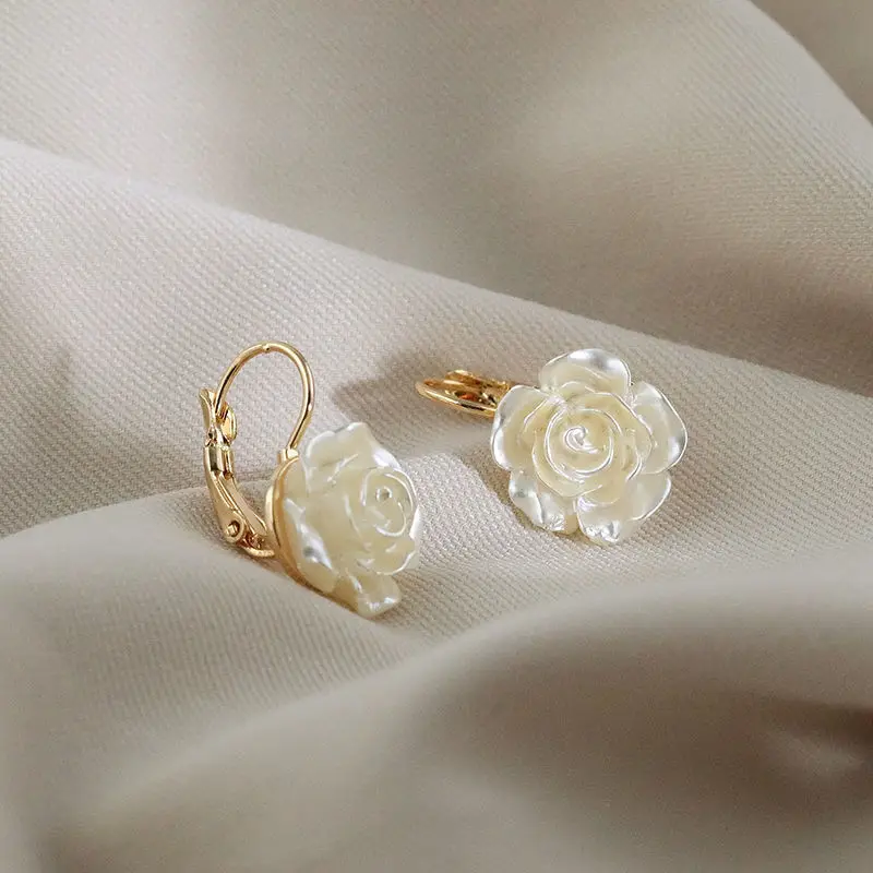 FTCY White Camellia Flower Dangle Earrings For Women French Elegant Summer Earring Sweet Woman\'s Party Jewelry Gift