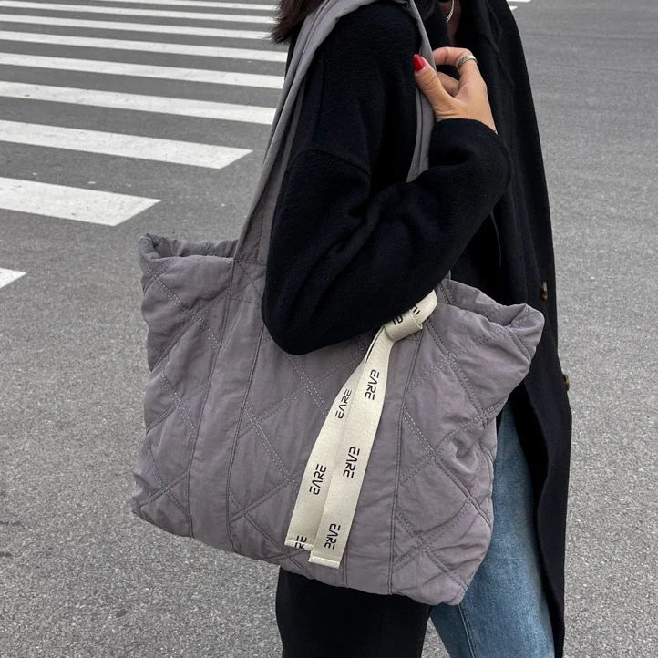 Female Winter Quilted Big Capacity Work Laptop Top-handle Tote Bag Korea Nylon Oversized Ita Weekender Overnight Textile Bag