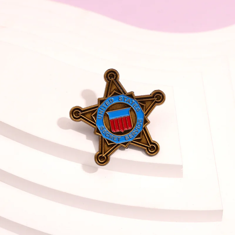 Five pointed star scarf buckle  Custom Badge Soft Hard Enamel Metal Lapel Pin Plating Brooch Gift Jewelry Accessories