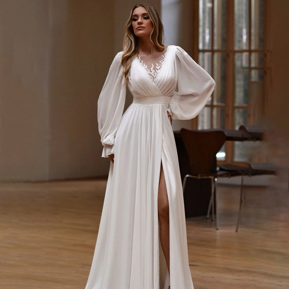 Abito da sposa plissettato in chiffon a maniche lunghe con scollo a O Abito da sposa con spacco laterale lungo fino al pavimento in pizzo con strascico Realizzato su misura