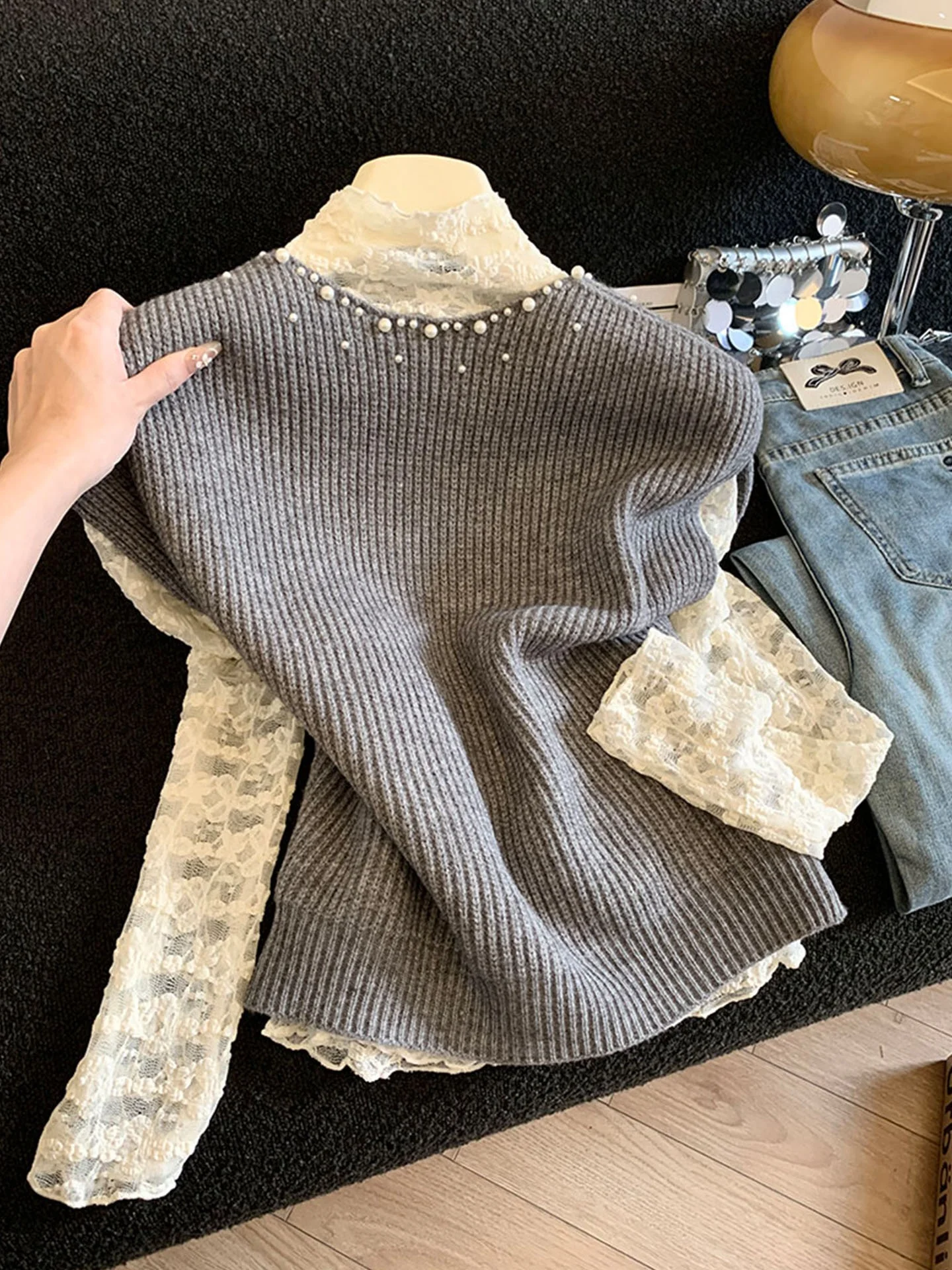 

Emily Clud's Pearl Embellied Knitted Lace Top Svel f High Collar Jaet Women's Faion Warmth Two-Piece Set Sprin...