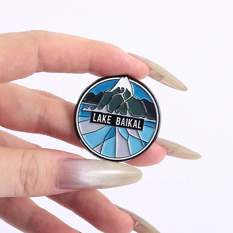 شخصية بحيرة بايكال المينا دبوس لطيف شبح شارة حقيبة الظهر الملابس بروش الكرتون اكسسوارات مجوهرات هدايا للأصدقاء #5