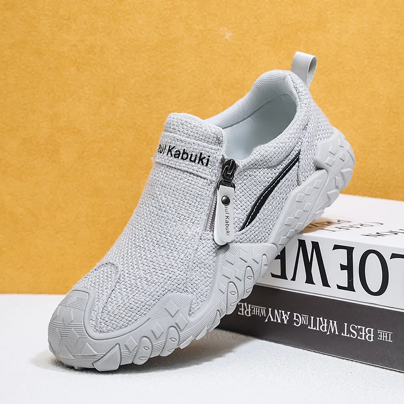 Men's Lightweight Casual Shoes Outdoor Entertainment Skateboarding Daily Walking Driving Shoes Comfortable Breathable Slip-On