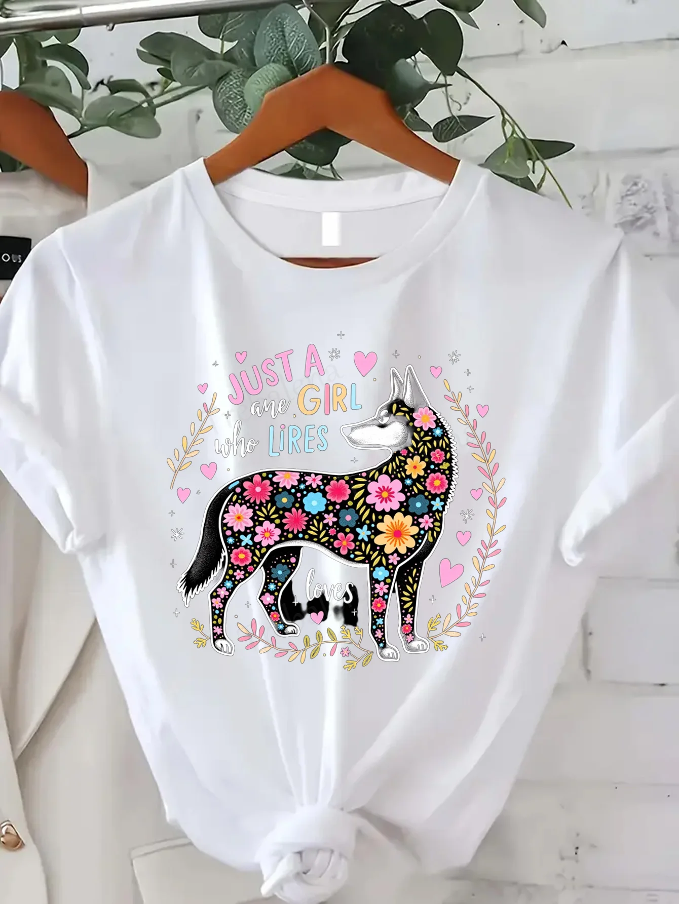 تي شيرت نسائي تي شيرت Floral Dog Lover - تي شيرت نسائي لطيف ومثير