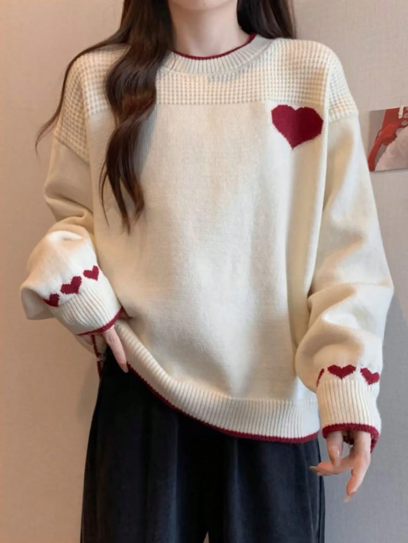 

Crew Neck Loose Fit Heart Pattern Contrast Trim Sweater for Women, Fall Winter Casual Long Sleeve Top