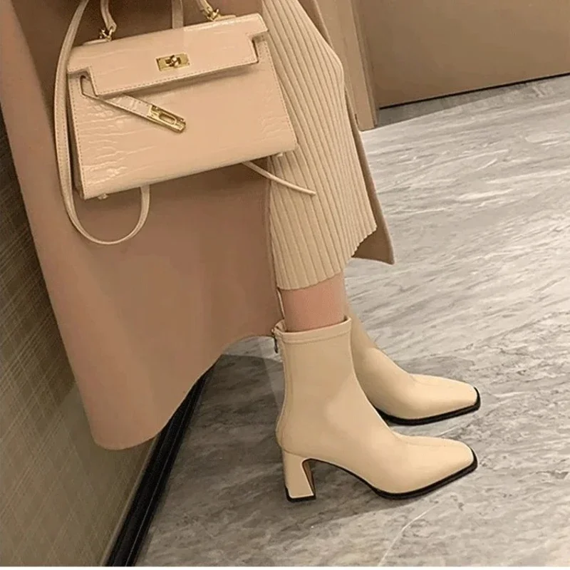 2024 Winter New Pointed Solid Leather High Heel Back Zipper Plush Comfortable Women\'s Fashion Boots Naked Boots Women