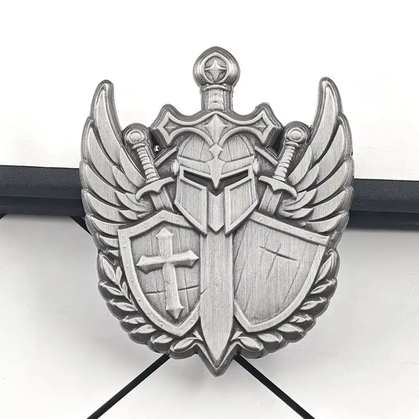 Pin de esmalte de caballero cruzado medieval, broche de espada y casco templario, insignia de cruz con escudo alado, pines de solapa, joyería de fantasía para fans de juegos
