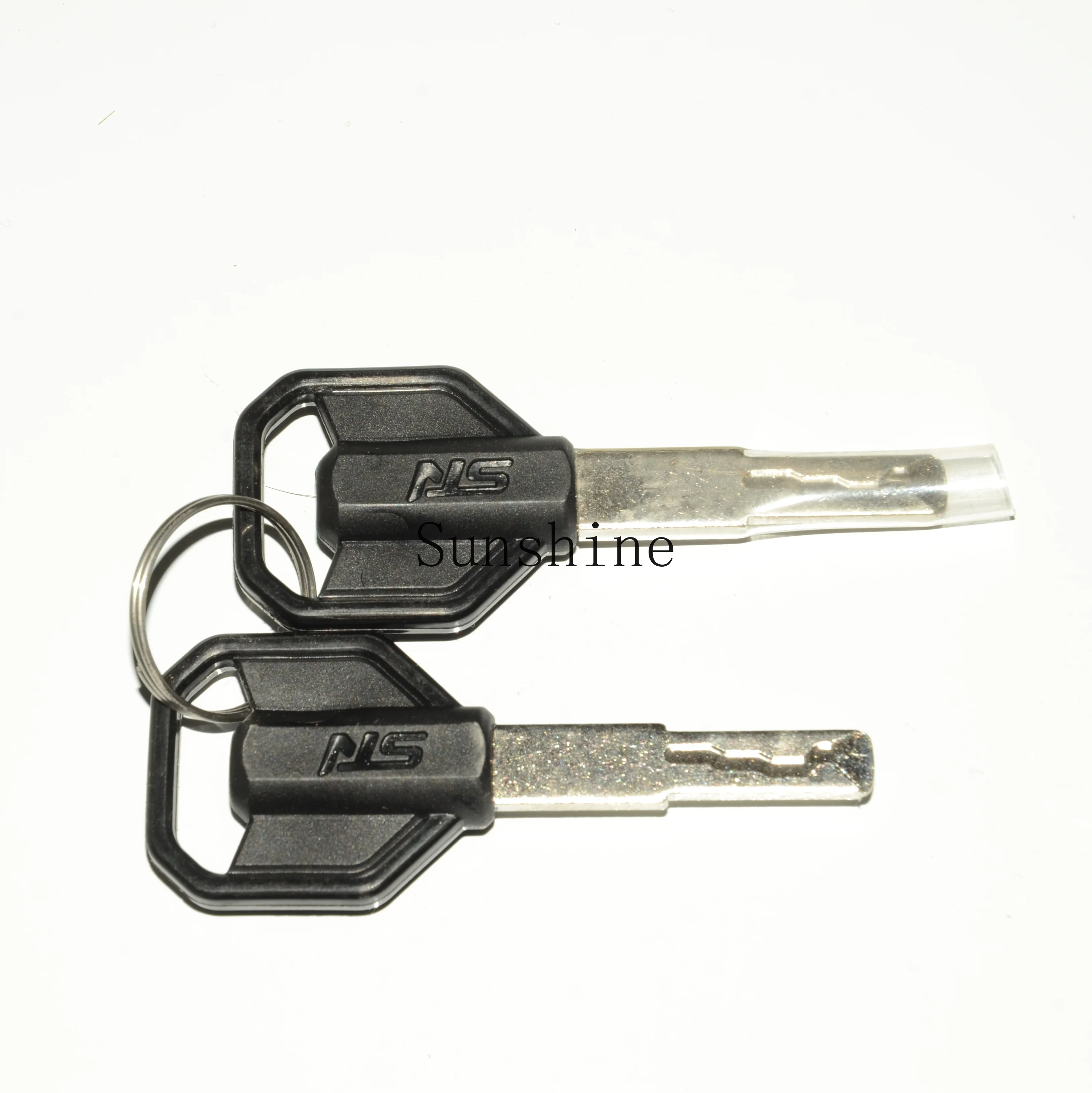 Applicable to 125 150 whole car lock, monkey side three-wheel locomotive key electric door, fuel tank cover