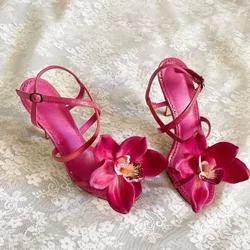 Sandales à bride arrière fleur rose rouge pour femmes, chaussures Parker ouvertes, talons hauts à châssis aiguille, chaussures de soirée élégantes, 2023