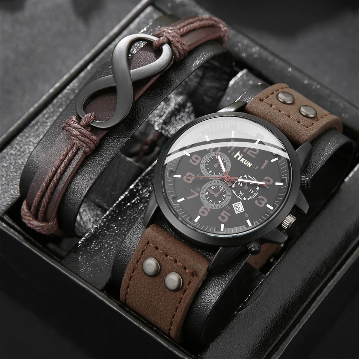 

2Pcs New fake three eyes digital scale business casual men's quartz watch 8 words leather bracelet se