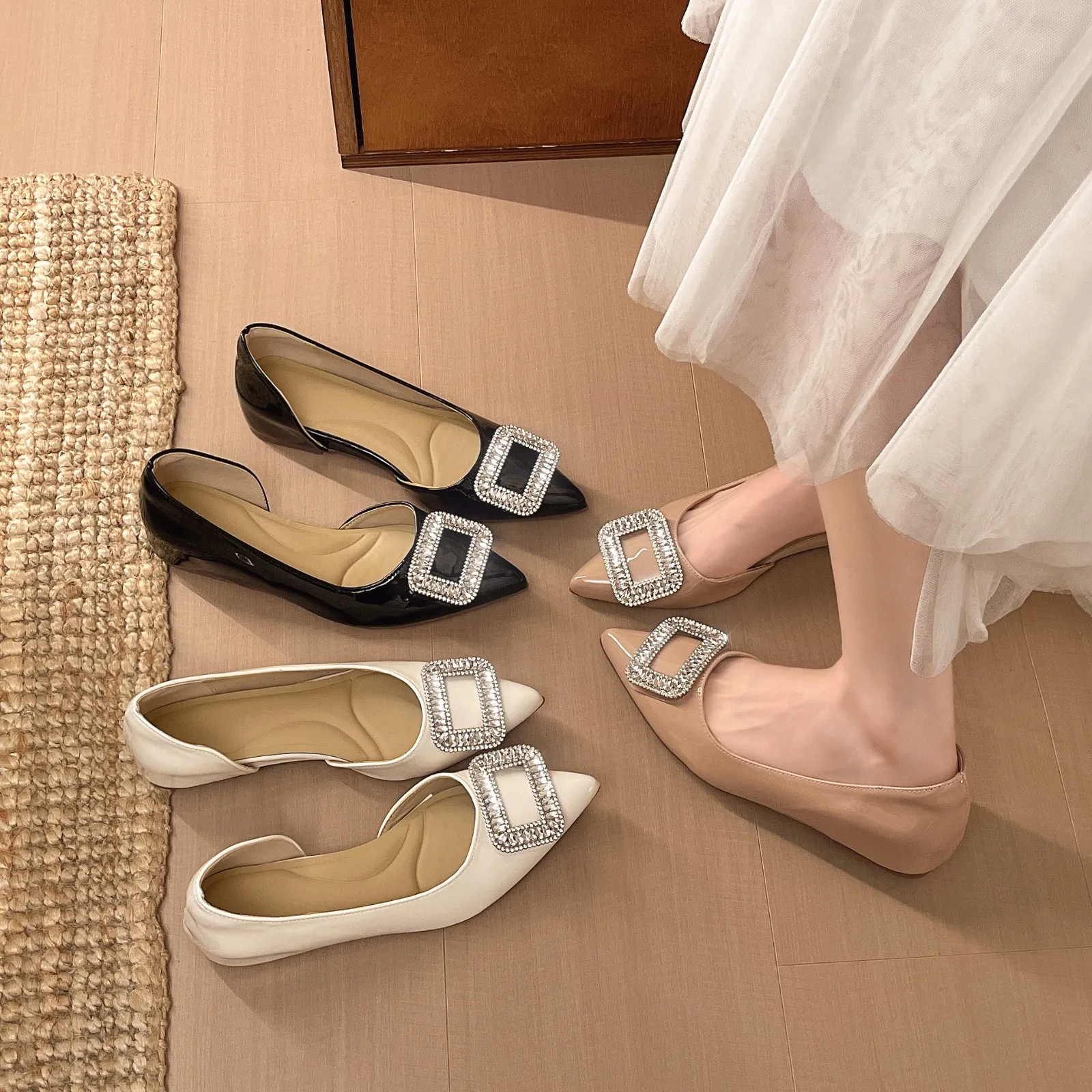 Zapatos planos de charol con p - Leather Work Outfit reseña y precio