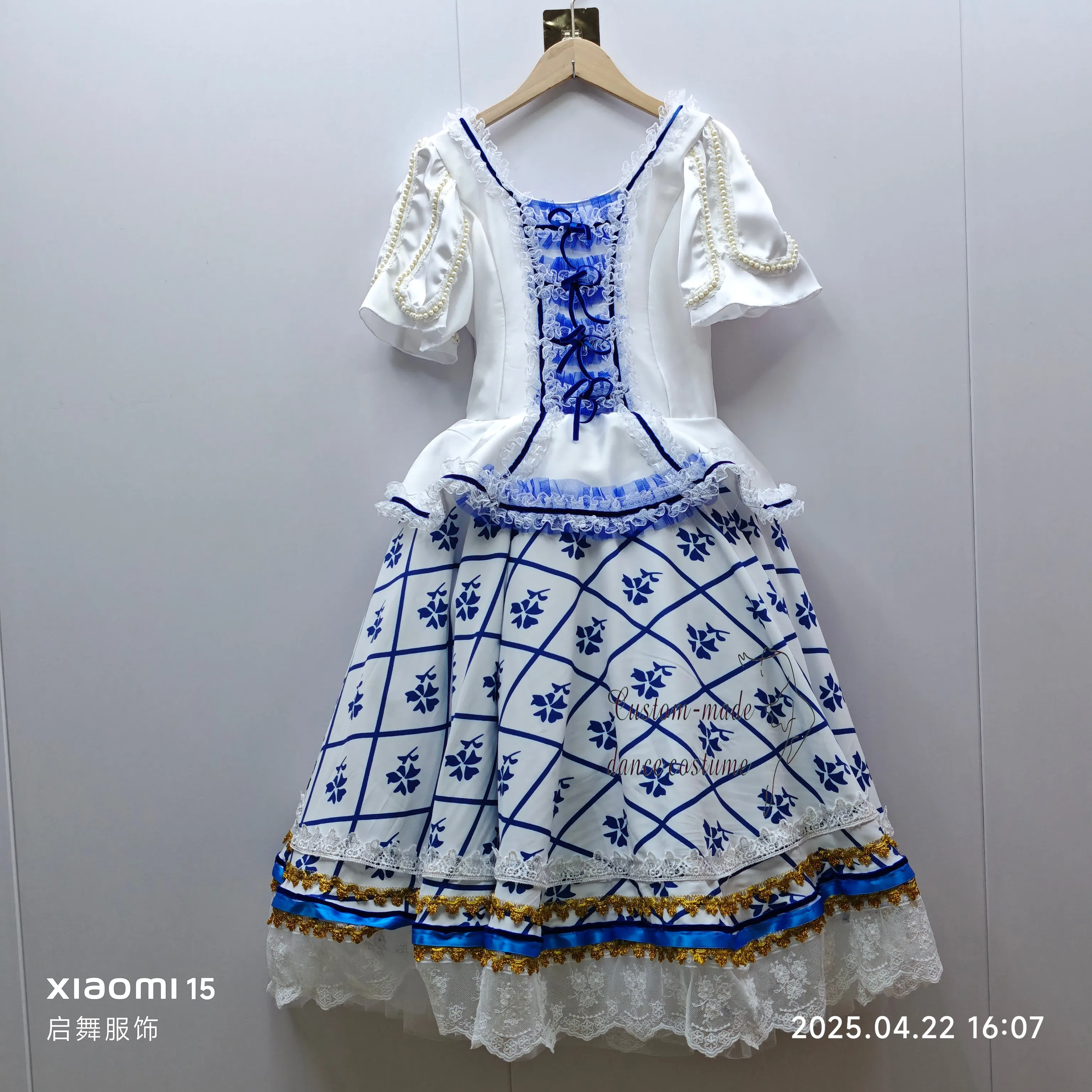 Nouvelle robe de danse de ballet pour filles, jupes tutu en tulle, vêtements de danse. BT-18