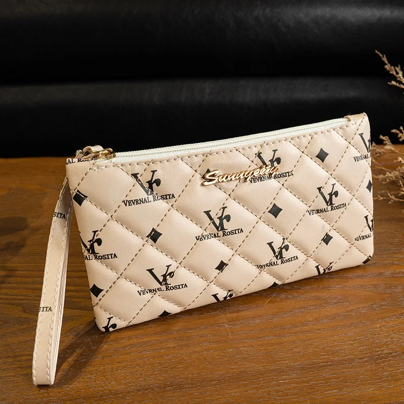 

Fashion Cherry Tote Women Makeup Bag Portable Cute Ladies Cosmetic Toiletry Storage Pouch Handbag Quilted Zipper Bag