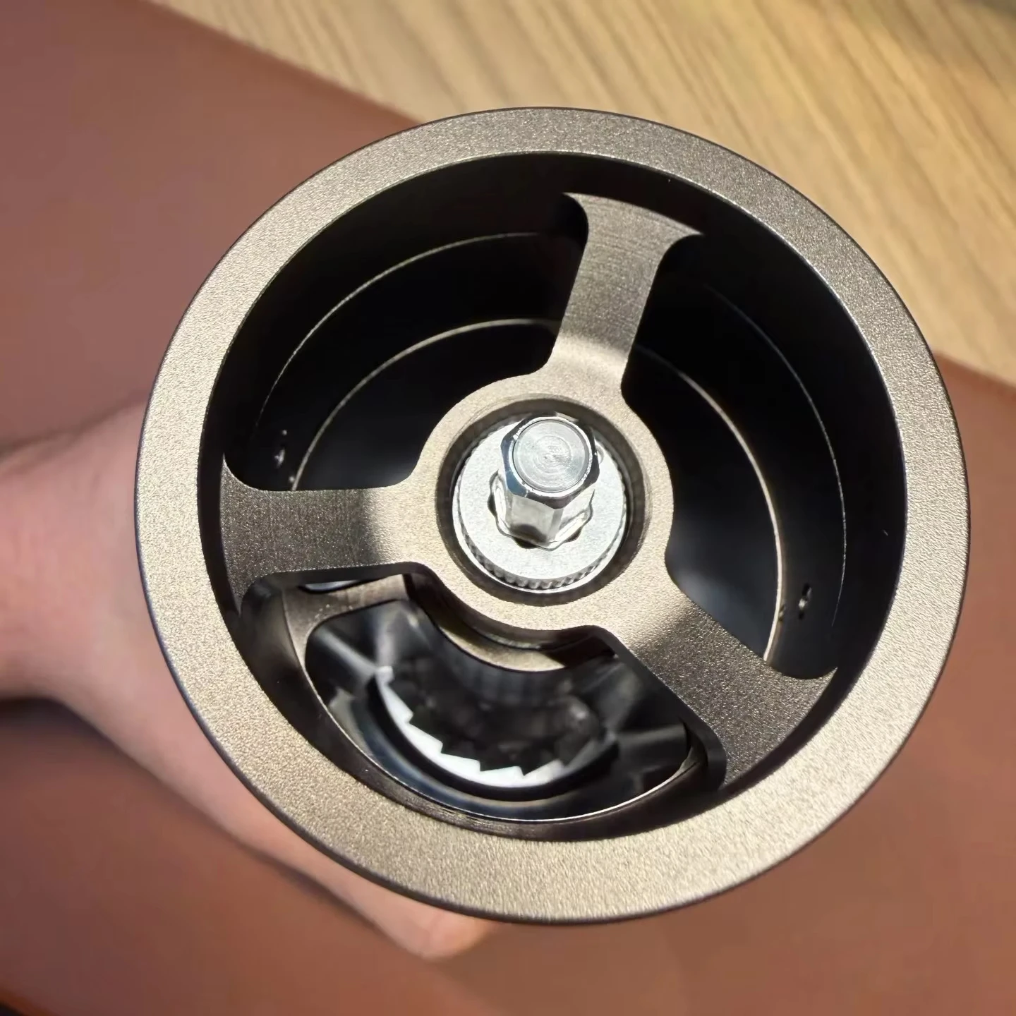 KINGrinder K7 Manual Coffee Grinder Magnetic Grounds Cup 0.015mm Click Adjustment Hand Grinders For Espresso Pour Over Portable