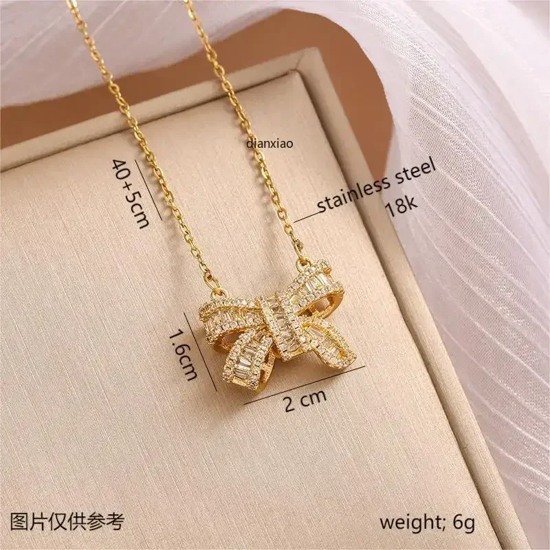 

Elegant women's collarbone necklace, non-fading necklace, micro-inlaid bow pendant