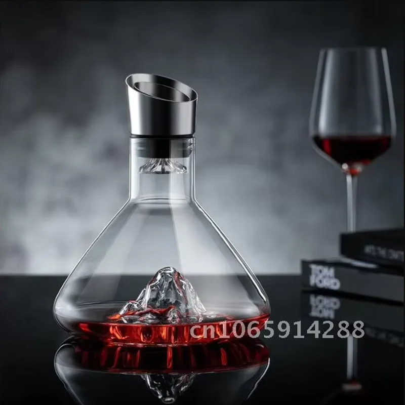 

High-End Crystal Glass Wine Decanter 601-700ml White Minimalist Style Home Wine Pot Filter Wake-Up Wine Server