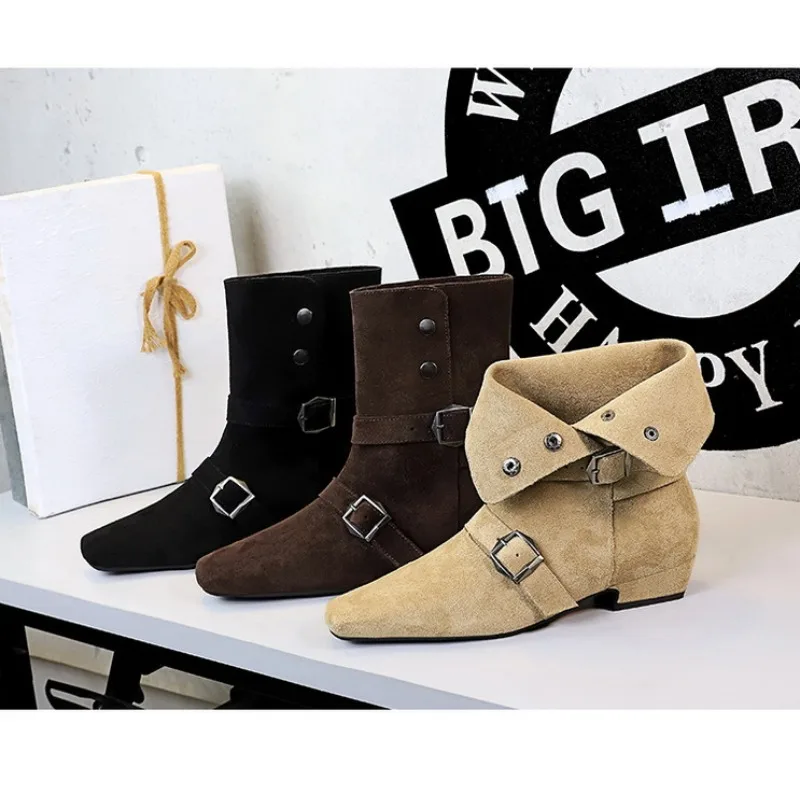 

Женские замшевые ботинки в стиле ретро, модные остроносые сапоги на толстом каблуке, дизайнерские женские ботинки с пряжкой, женская обувь Botas Para Mujer