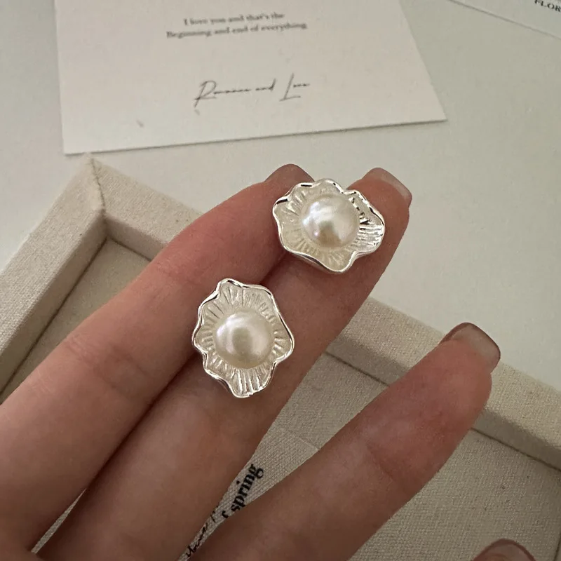 

925 Sterling Silver Shell Pearl Piercing Woman Luxury Earrings High Quality Vintage Chrome Jewelry Accesories Prevent Allergies