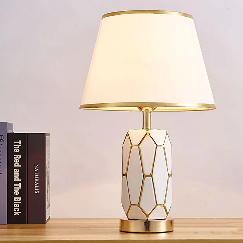 American Ceramic Table Lamp Bedroom Bedside Lamp Simple Modern Living Room Warm Wedding Room European Model Room Decorative Lamp